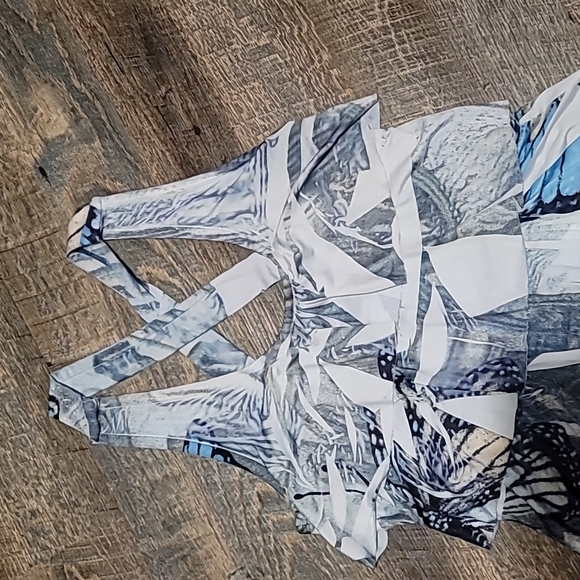 Gently Loved woman's blouse top size medium by candy Couture butterfly pattern - Picture 3 of 8